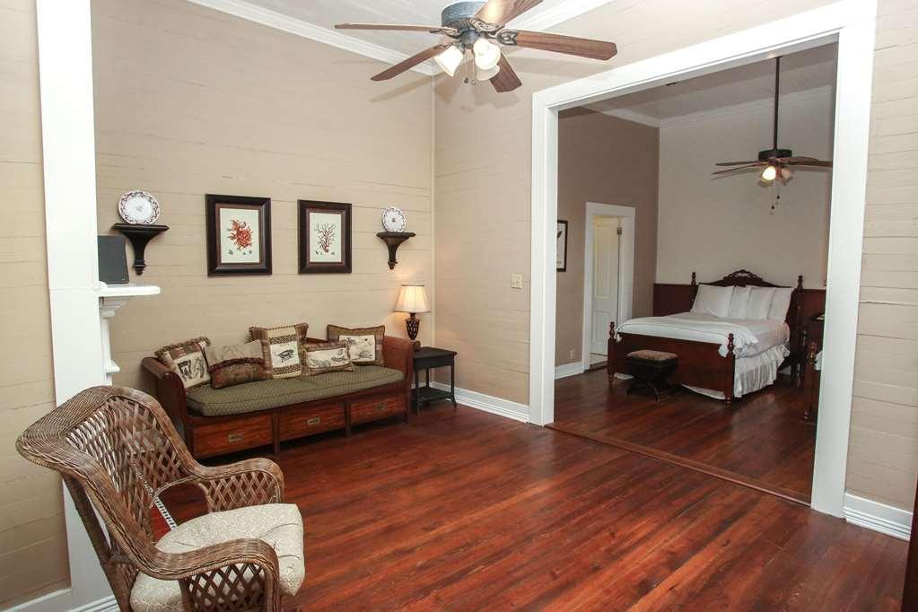 Coombs Inn & Suites أبالاتشيكولا المظهر الخارجي الصورة