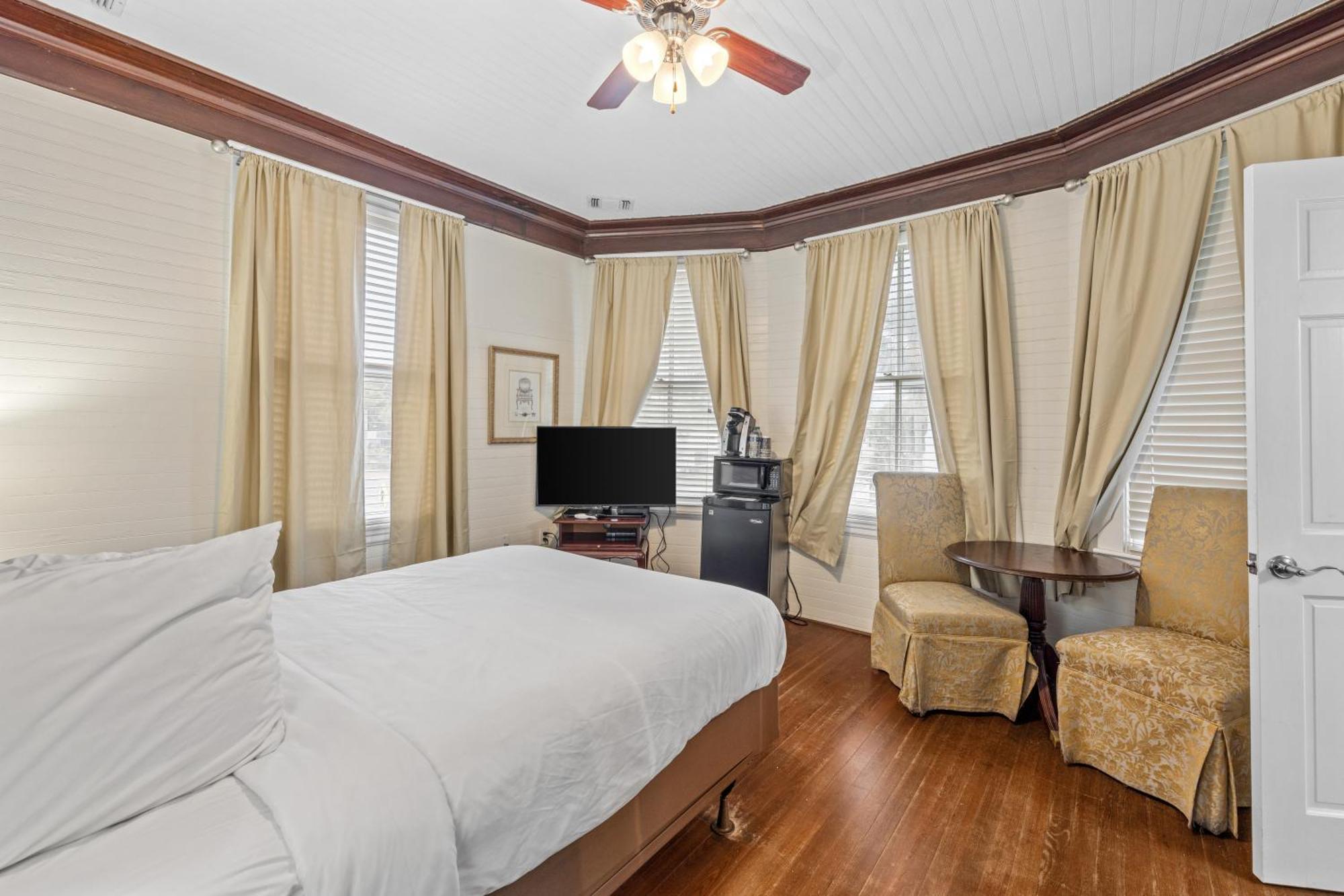 Coombs Inn & Suites أبالاتشيكولا المظهر الخارجي الصورة