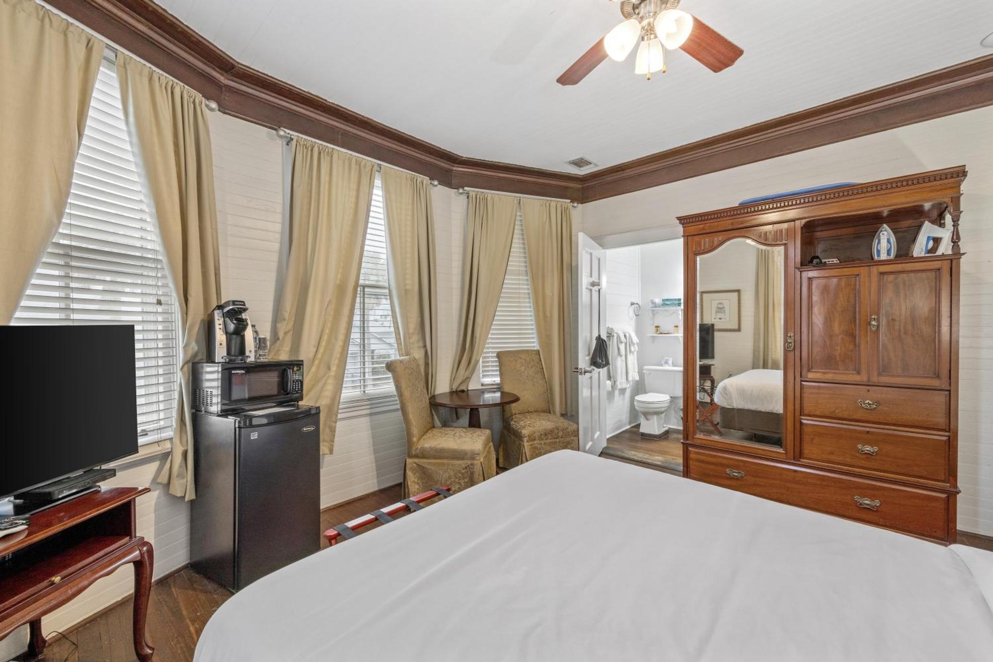 Coombs Inn & Suites أبالاتشيكولا المظهر الخارجي الصورة