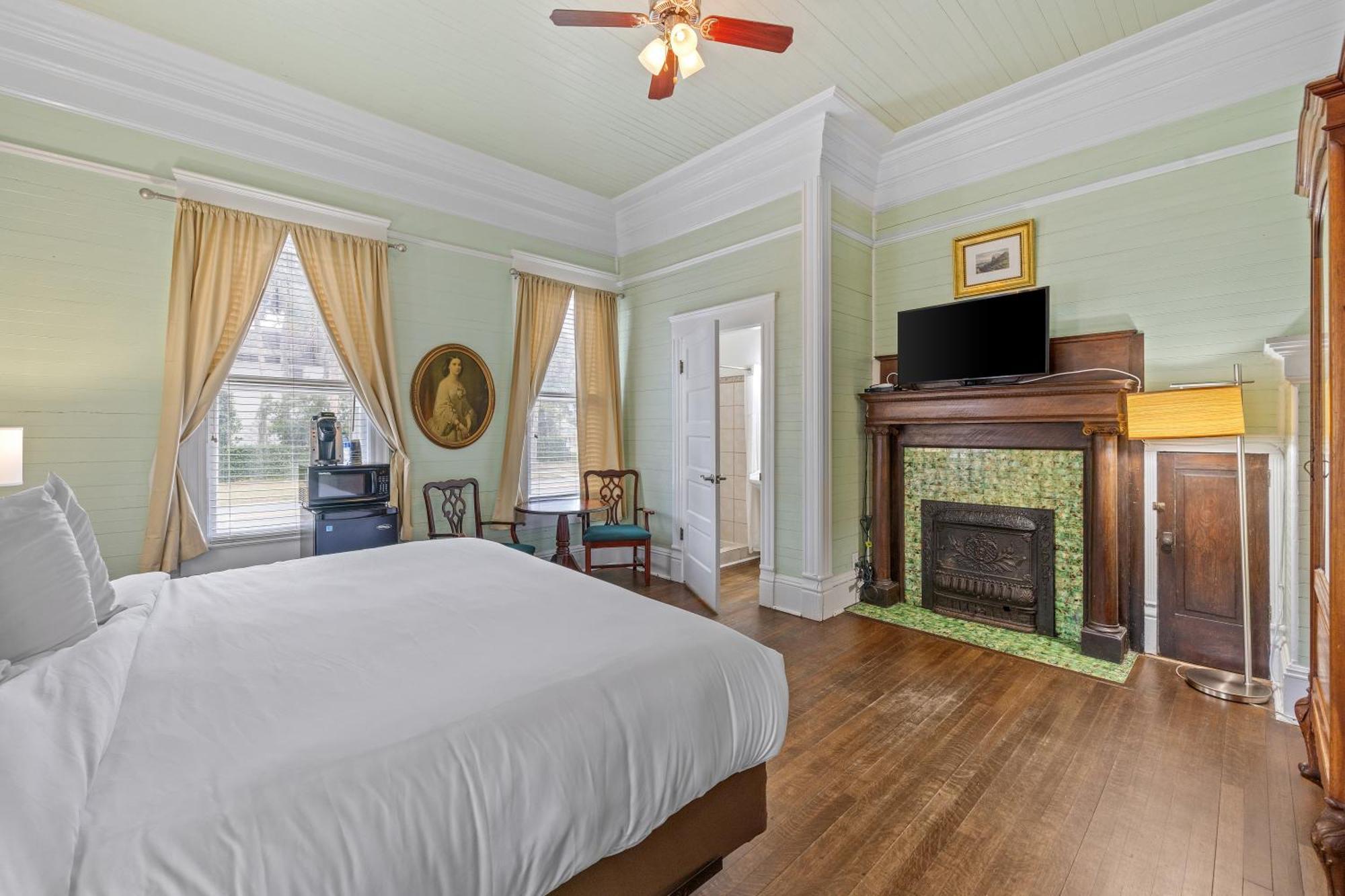 Coombs Inn & Suites أبالاتشيكولا المظهر الخارجي الصورة